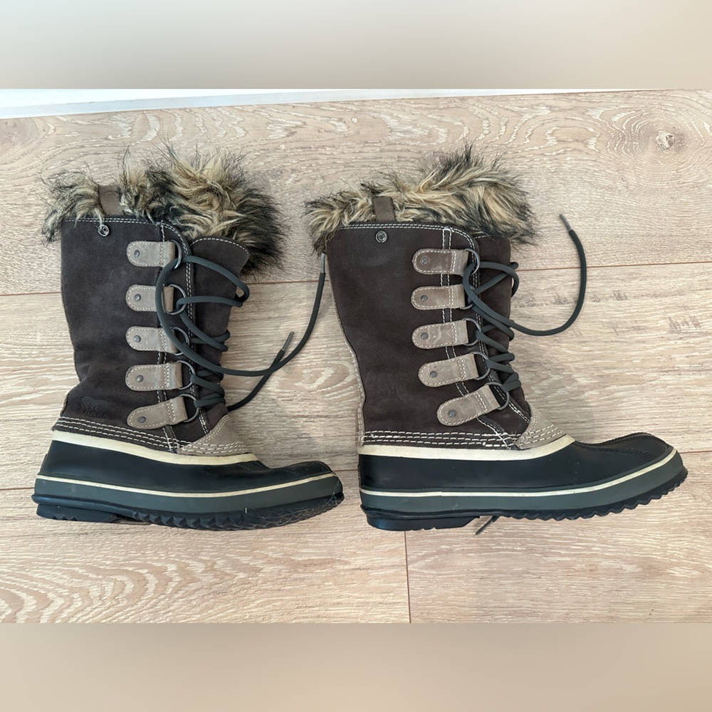 Sorel Joan of Arctic Boot size 7M